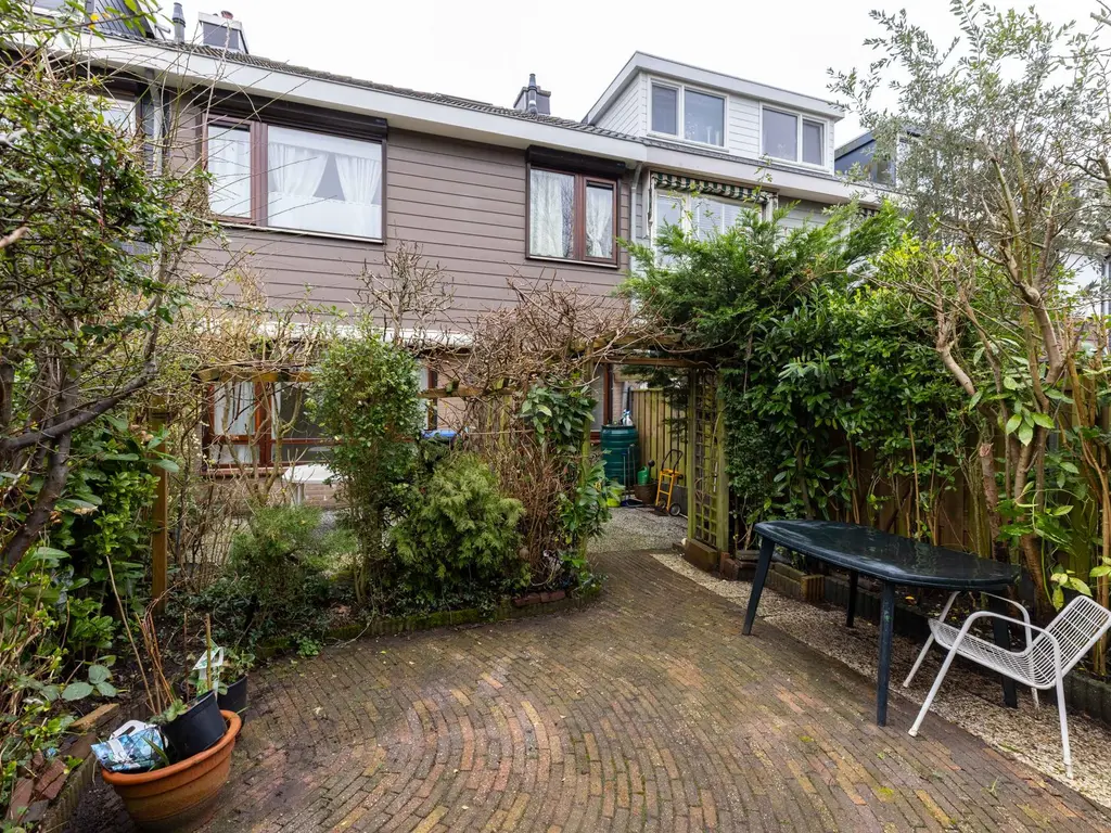 Lindenstraat 22, SPIJKENISSE