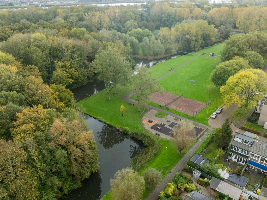 Jacob van Ruijsdaelpad 7, SPIJKENISSE