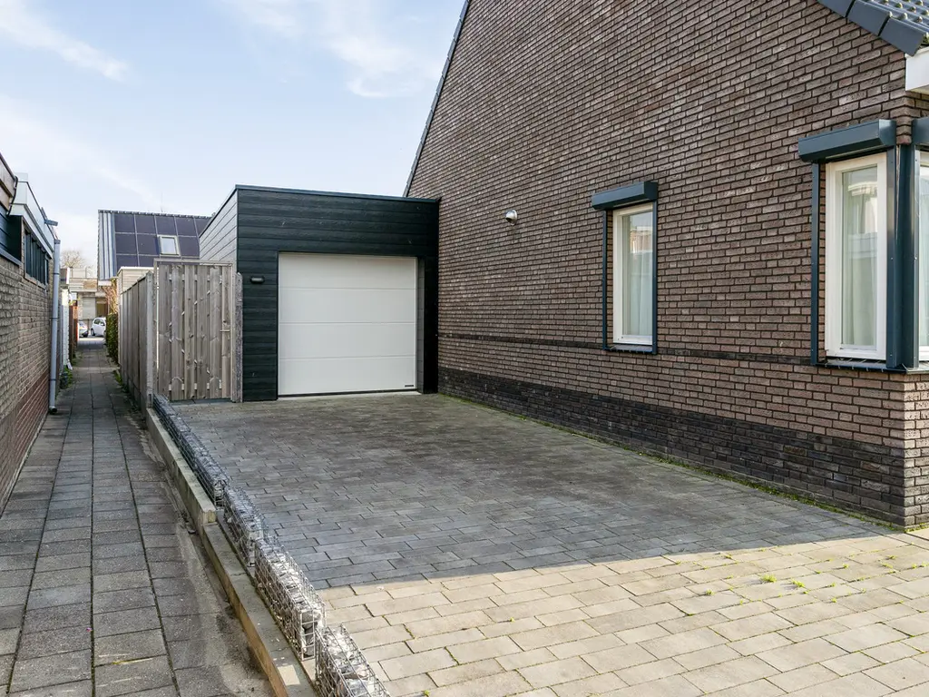 Henri Dunantstraat 1, SINT-MAARTENSDIJK