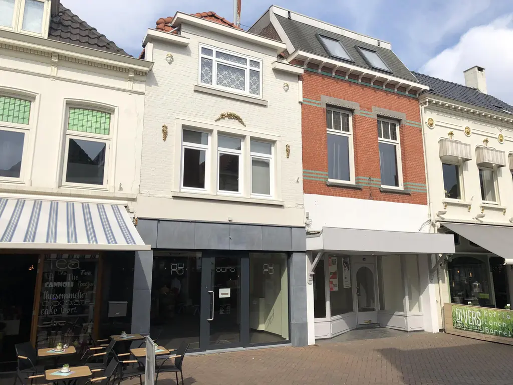 Raadhuisstraat 33, Roosendaal