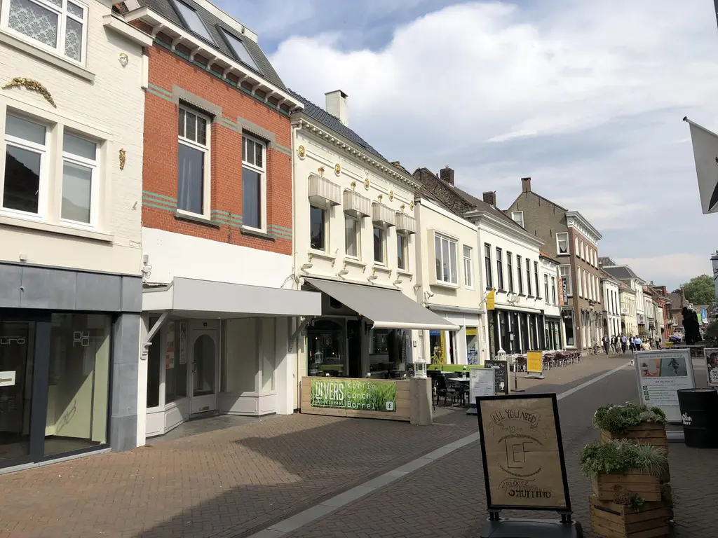 Raadhuisstraat 33, Roosendaal