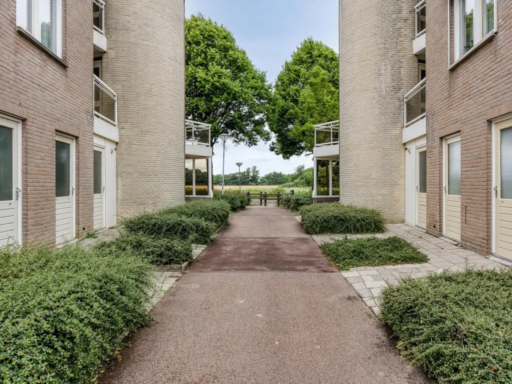 Meanderlaan 120, THOLEN