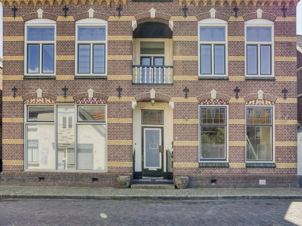 Markt 23, POORTVLIET