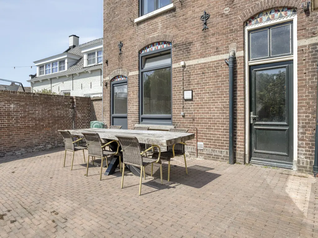 Markt 23, POORTVLIET