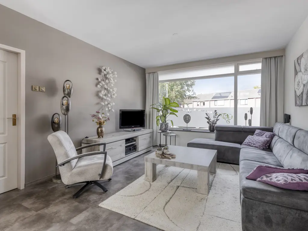 Koffiebos 3, HALSTEREN