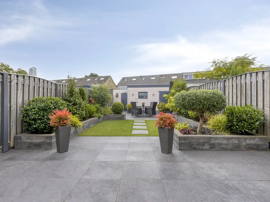 Koffiebos 3, HALSTEREN