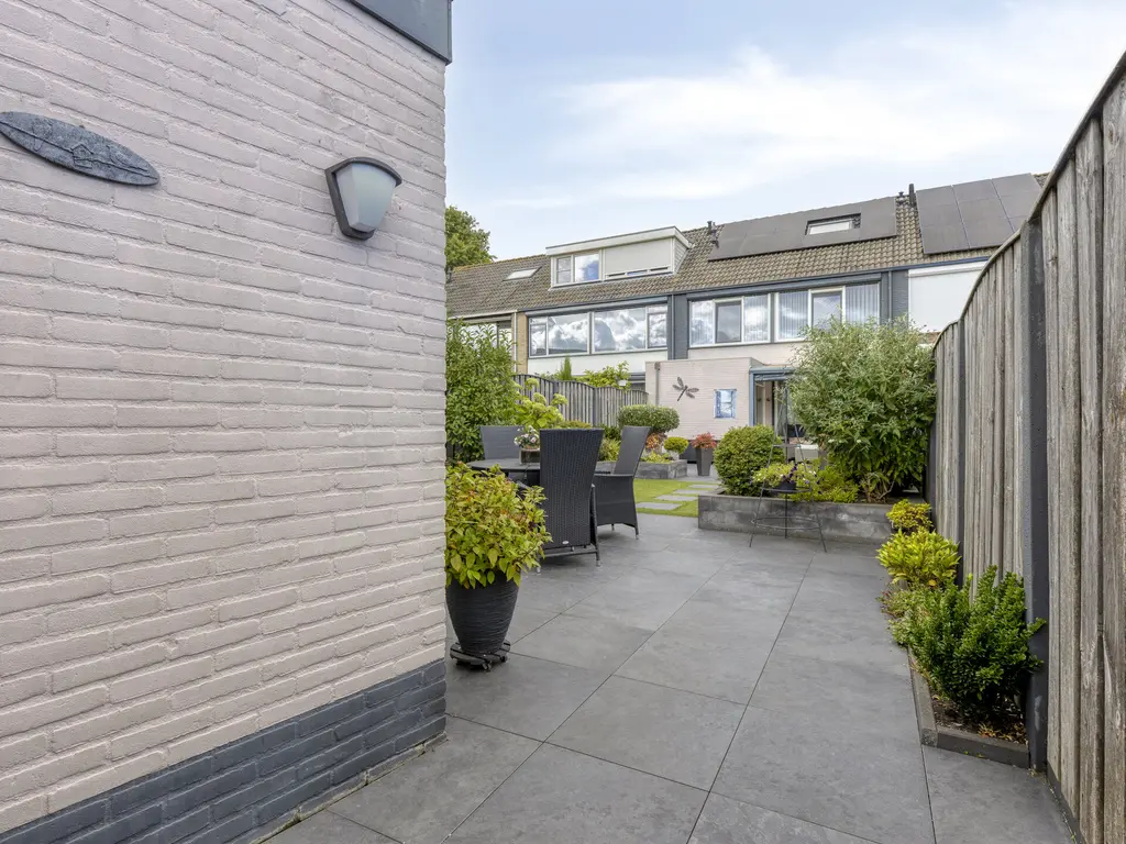 Koffiebos 3, HALSTEREN