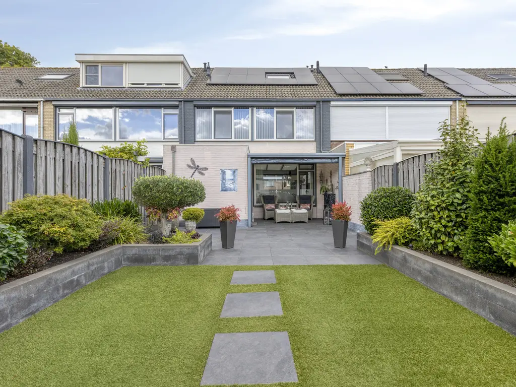 Koffiebos 3, HALSTEREN