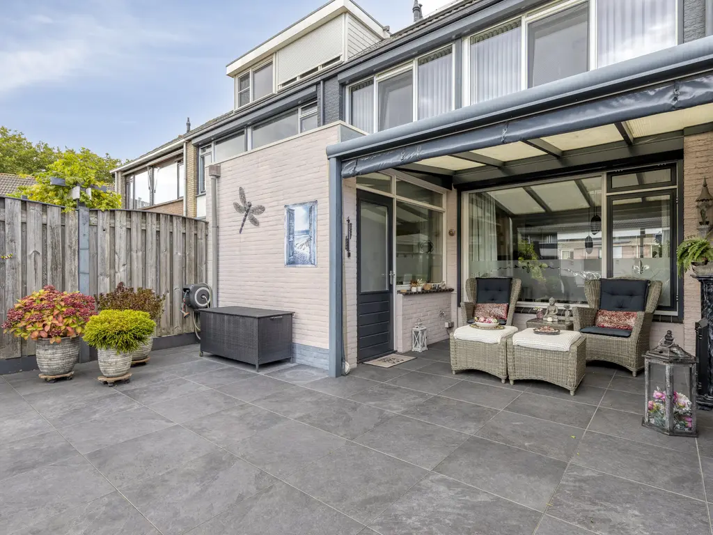 Koffiebos 3, HALSTEREN