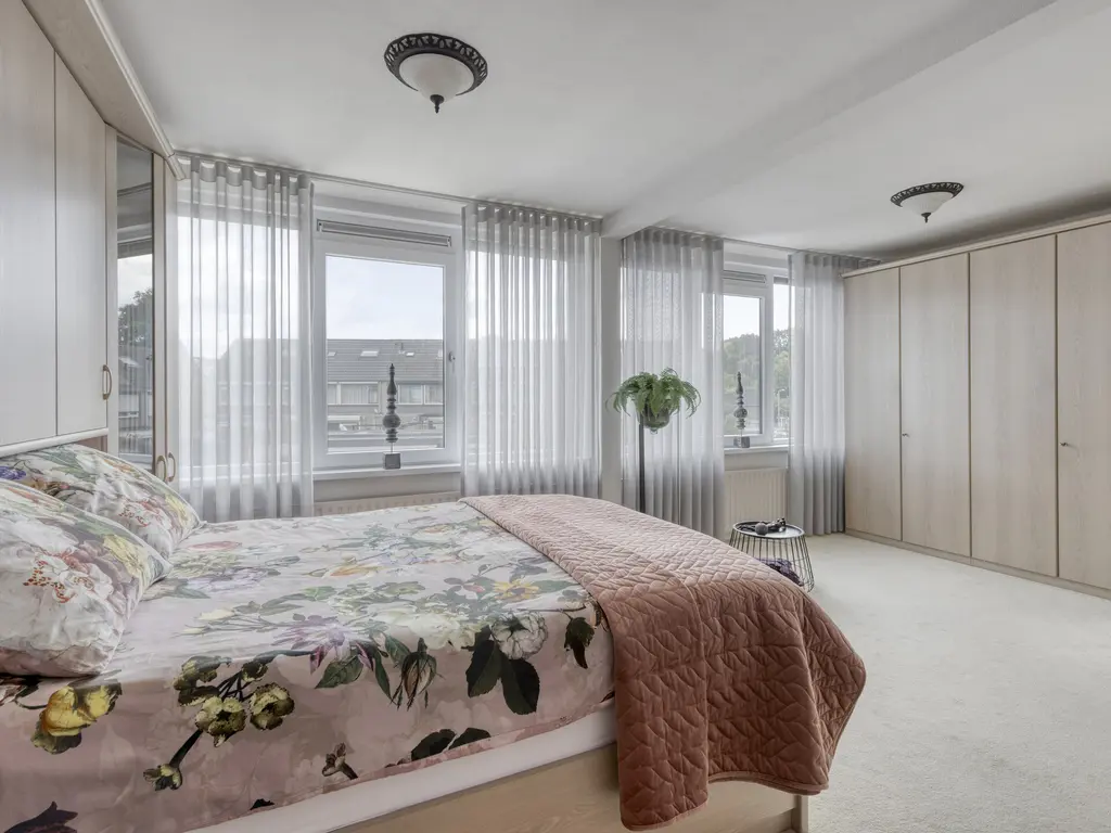 Koffiebos 3, HALSTEREN