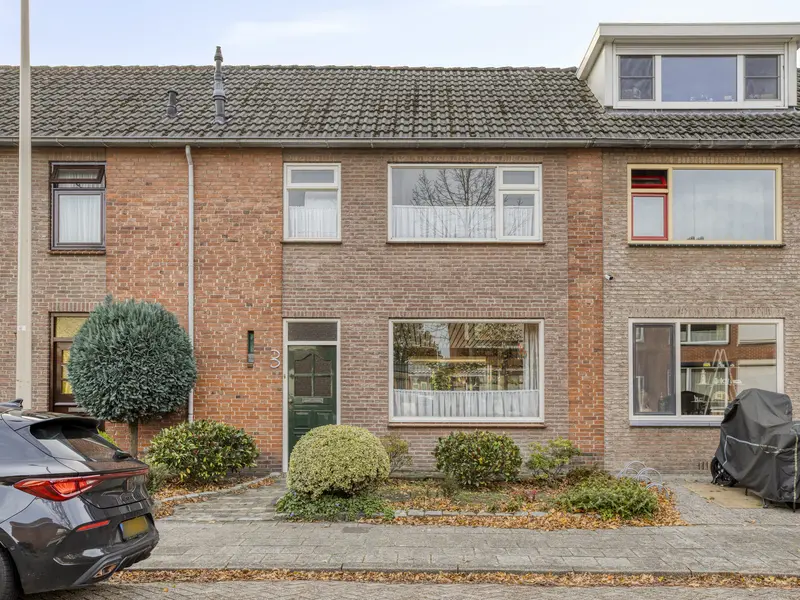 Händelstraat 3, HALSTEREN