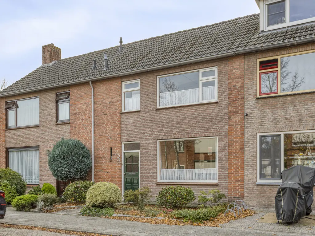 Händelstraat 3, HALSTEREN