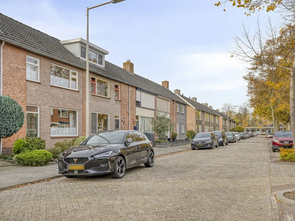 Händelstraat 3, HALSTEREN