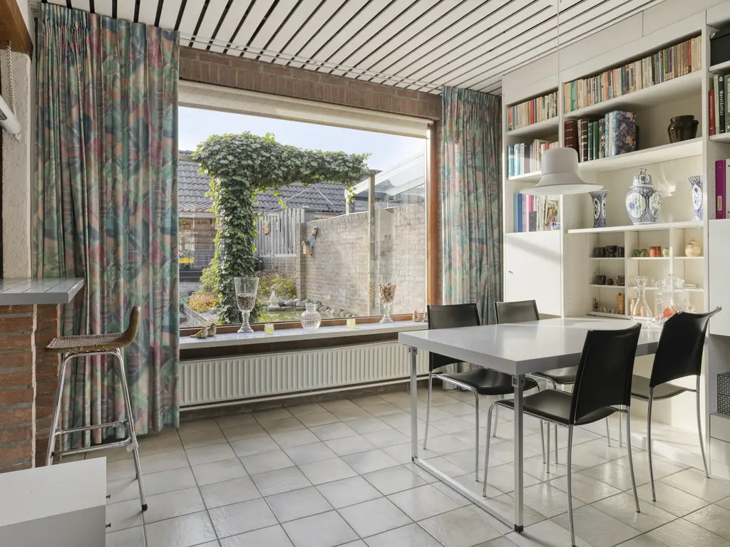 Händelstraat 3, HALSTEREN