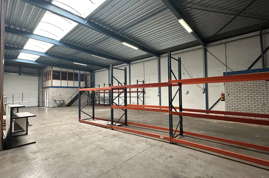 Dr. Ir. Van Veenweg 1a