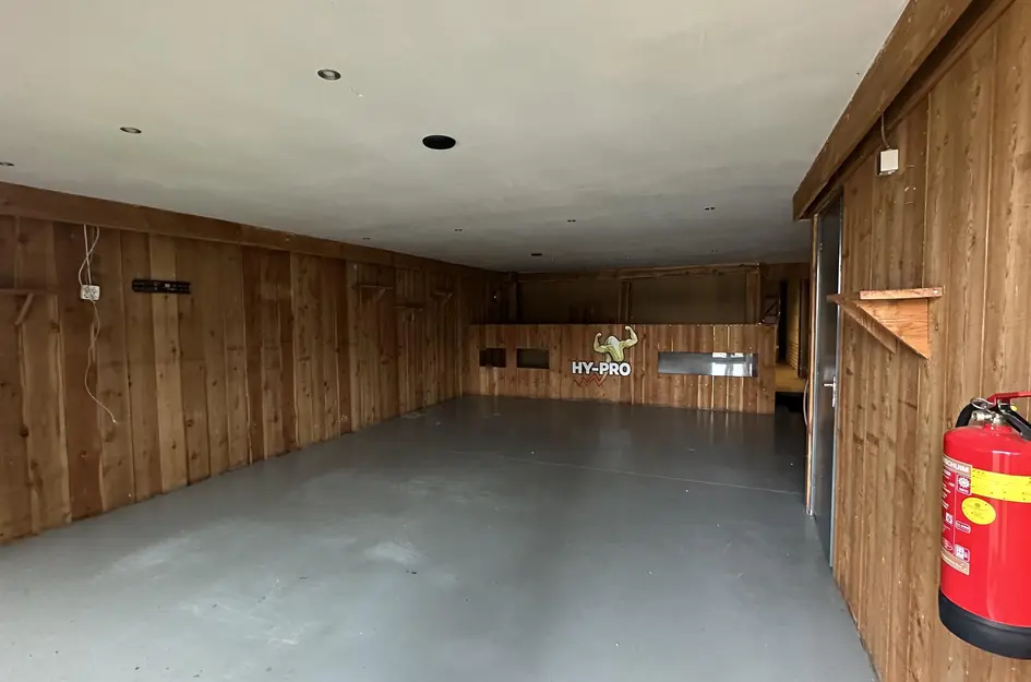 Dr. Ir. Van Veenweg 1a