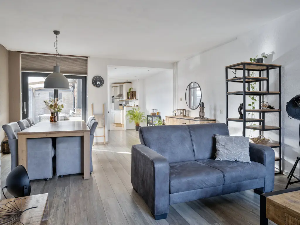 Baroniestraat 1, HUIJBERGEN