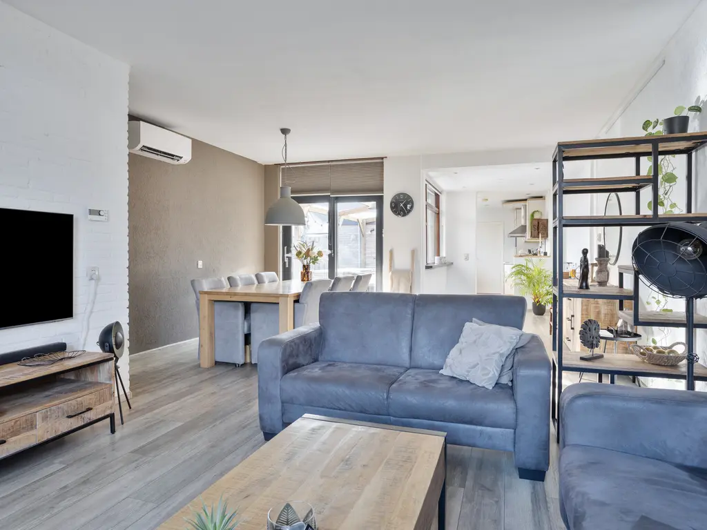 Baroniestraat 1, HUIJBERGEN