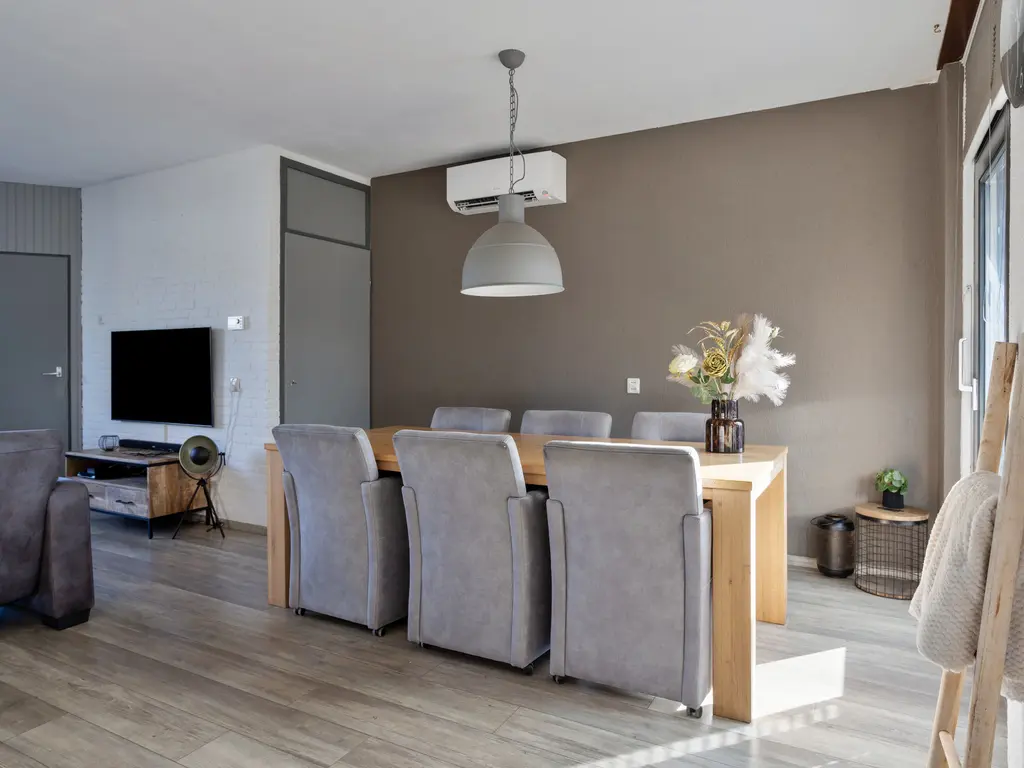 Baroniestraat 1, HUIJBERGEN