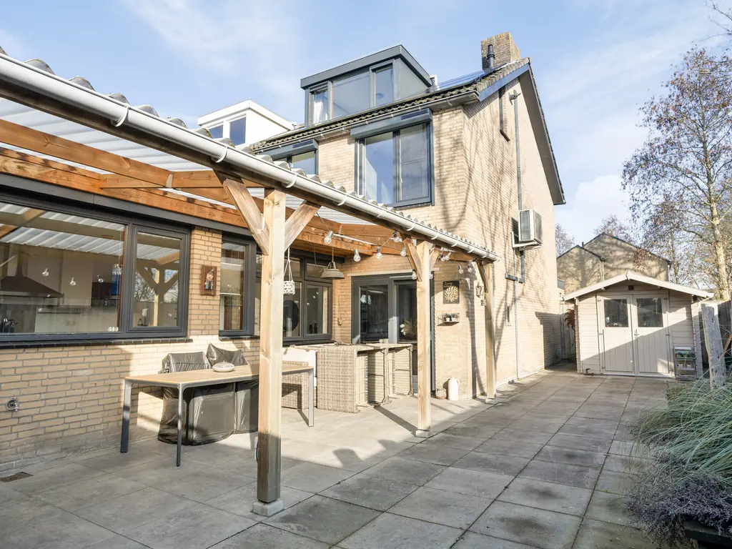 Baroniestraat 1, HUIJBERGEN