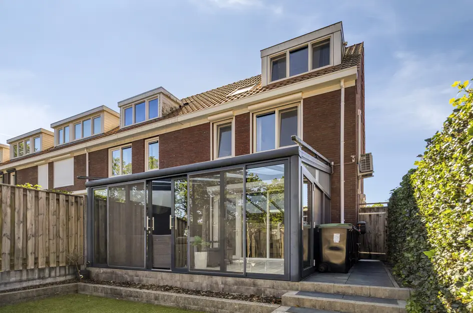 Burgemeester Blomlaan 25