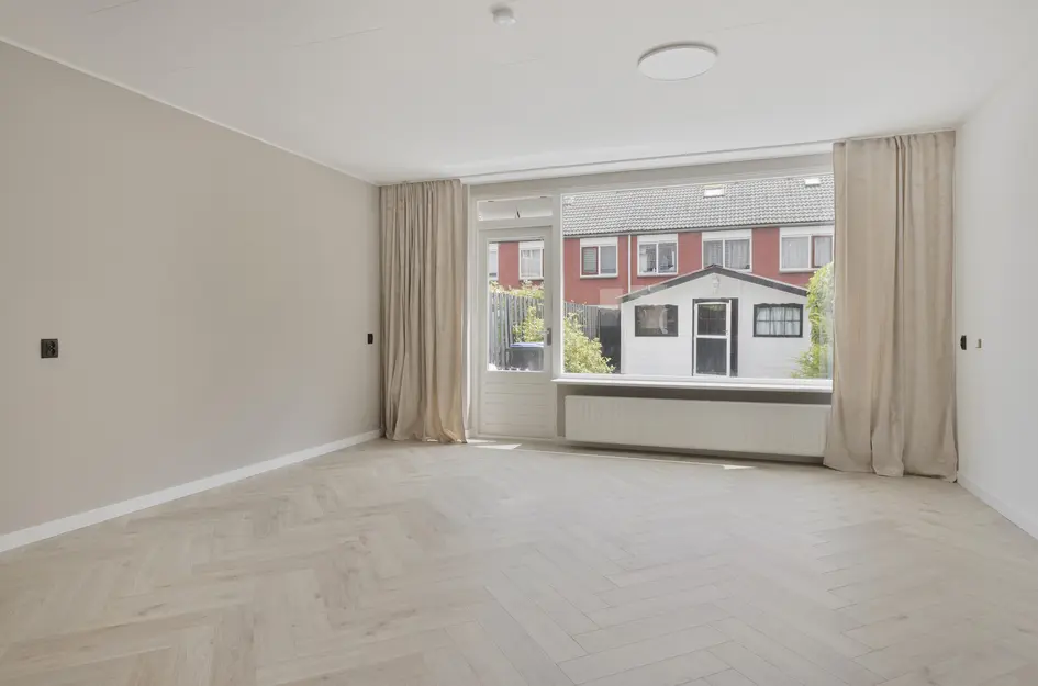Hof van Voorne 18