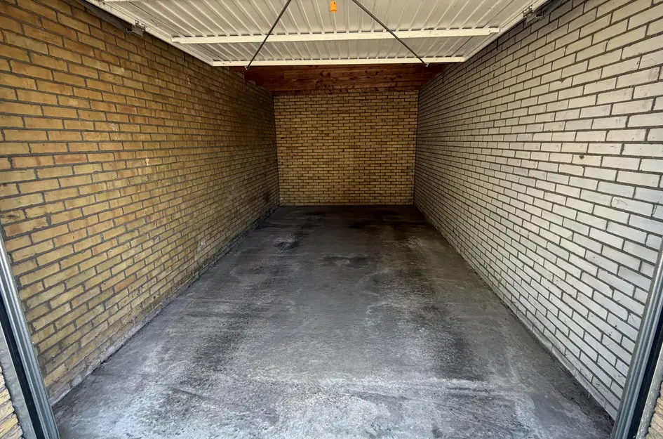 Garagebox Van Houtenstraat 1 