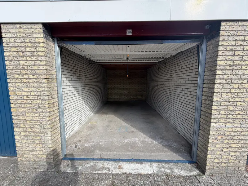 Garagebox Van Houtenstraat 10 , BERGEN OP ZOOM