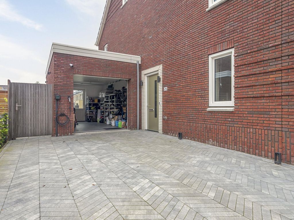 Pieter van den Hoogenbandstraat 26, SCHIEDAM