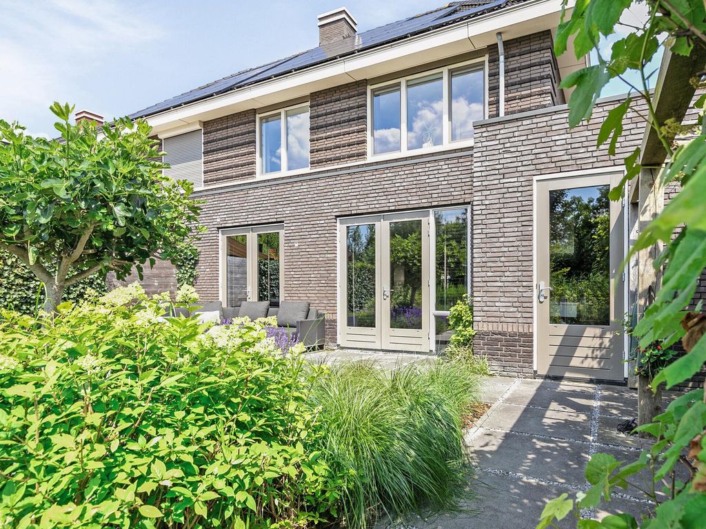 Pieter van der Kuijstraat 21, SCHIEDAM