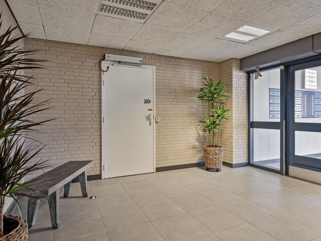 Hermanus M H Coenradistraat 73, SCHIEDAM