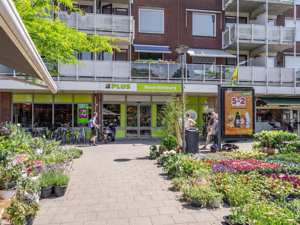 Hermanus M H Coenradistraat 73, SCHIEDAM