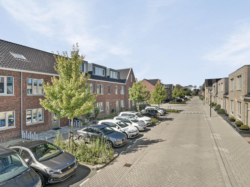 Ireen Wuststraat 78, SCHIEDAM