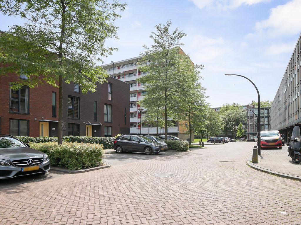 Louis Zimmermannplein 102, SCHIEDAM