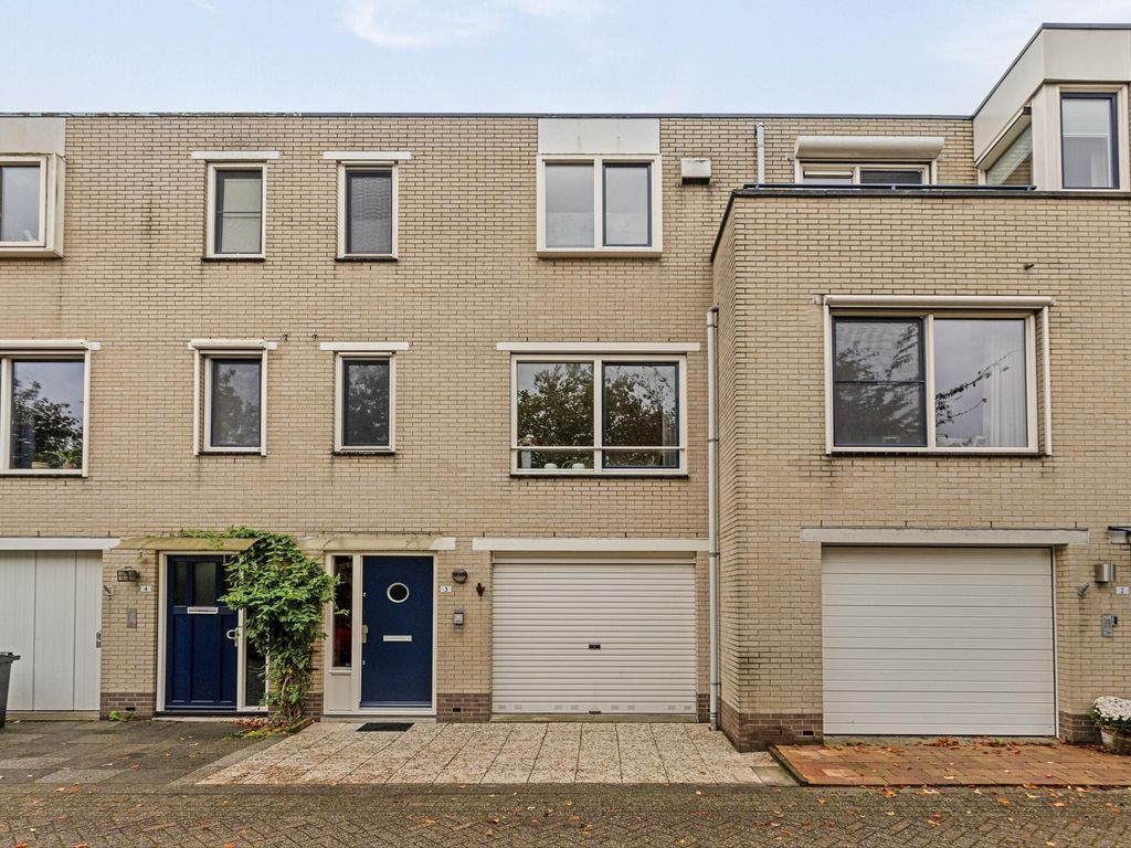 Oranjetiphof 3, SCHIEDAM