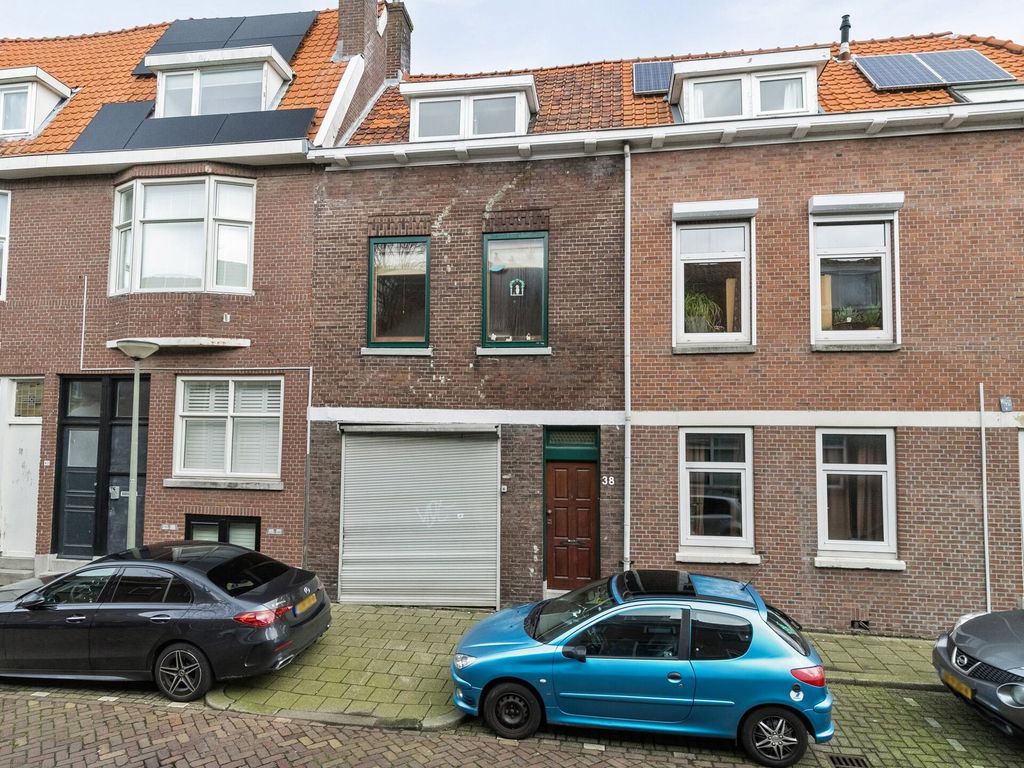 Van Leeuwenhoeckstraat 38, SCHIEDAM