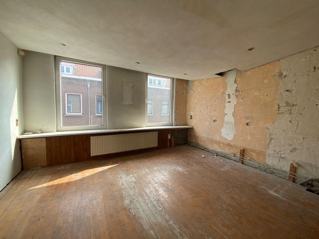 Voltastraat 22, SCHIEDAM
