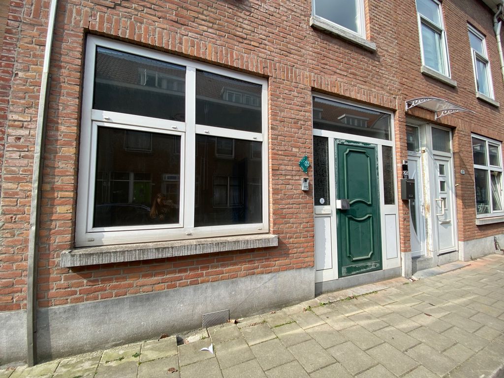 Voltastraat 22, SCHIEDAM