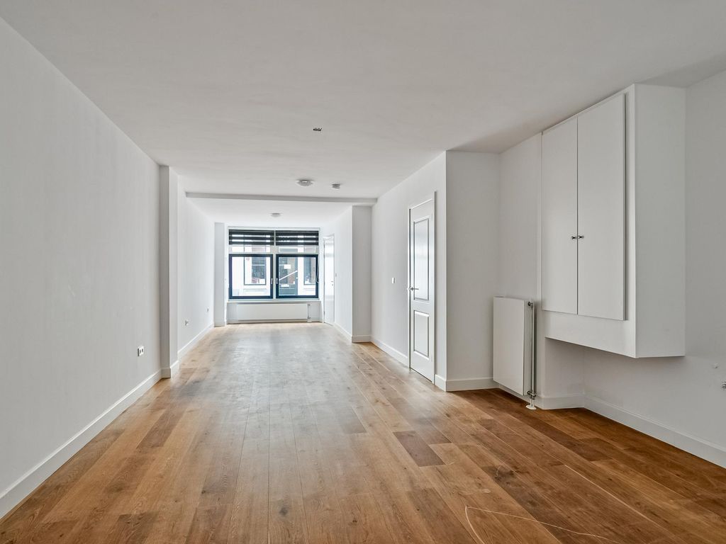 Roosbeek 24, SCHIEDAM