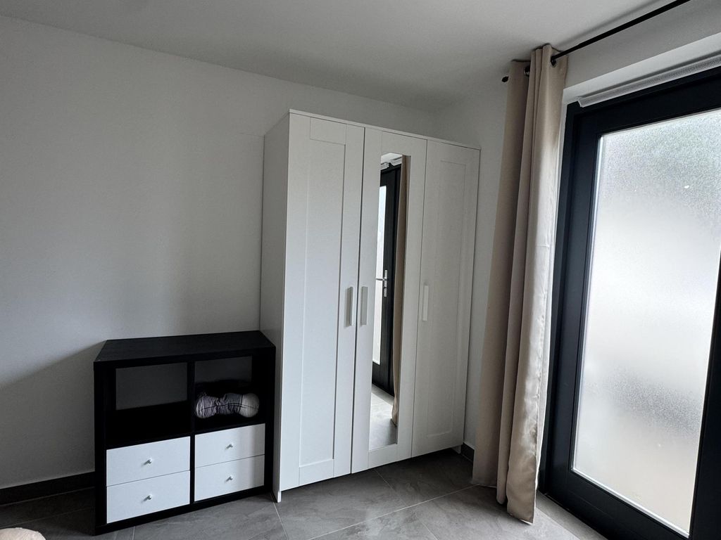Roosbeek 24, SCHIEDAM