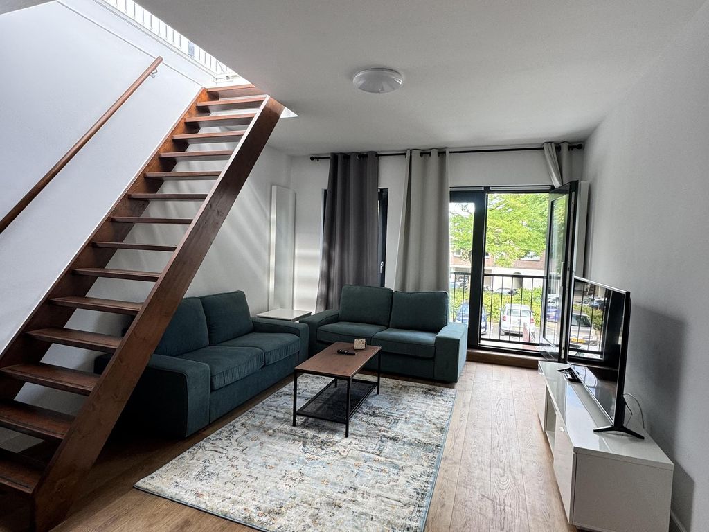 Roosbeek 24, SCHIEDAM
