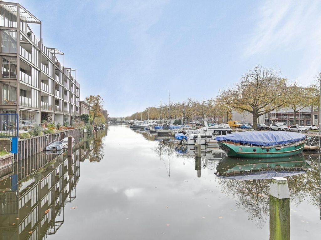 Over de Vesten 135, SCHIEDAM