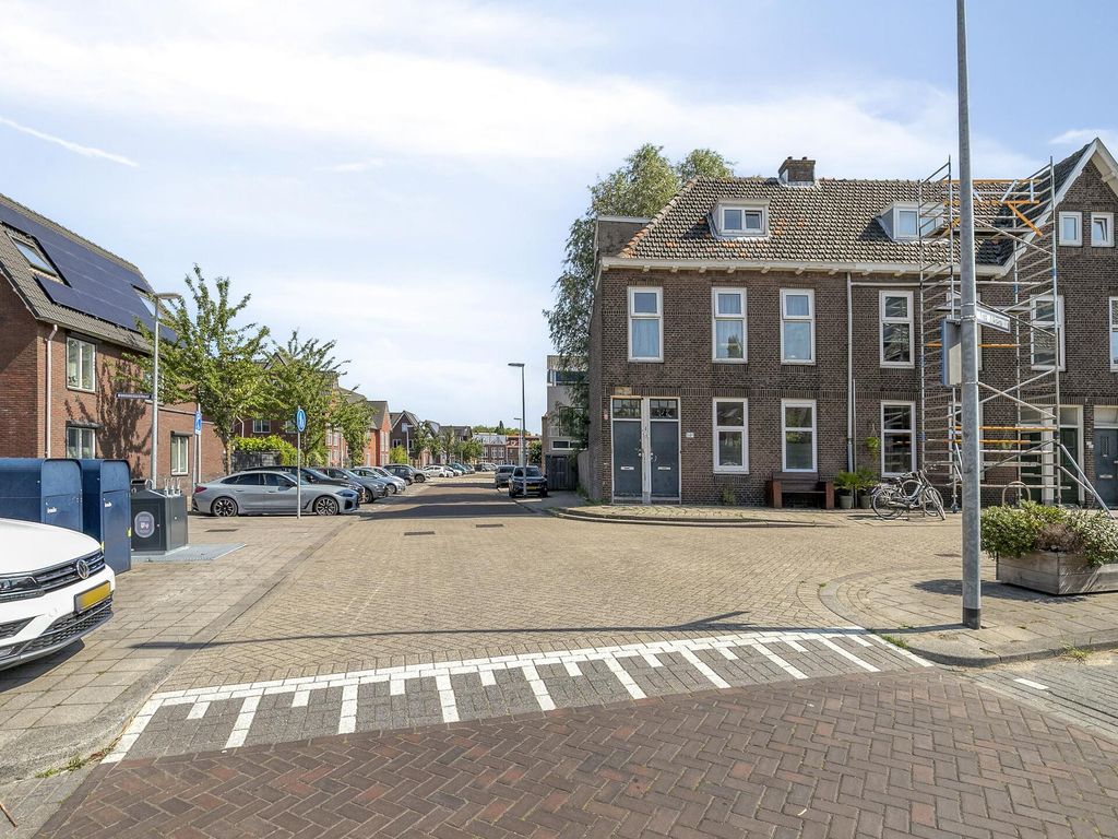 Slikkerveersestraat 32, SCHIEDAM