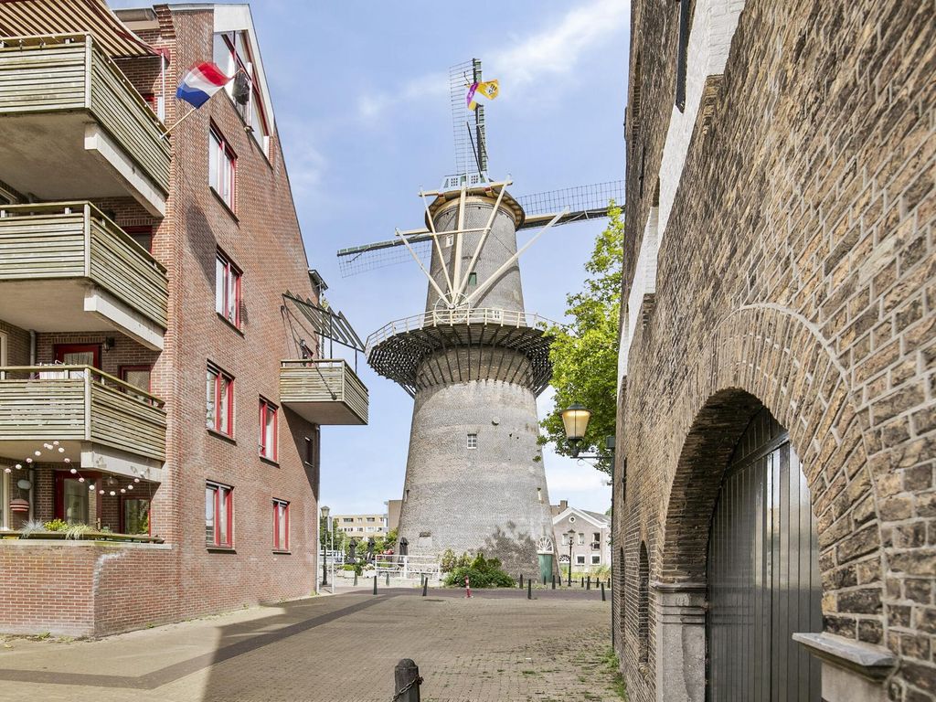Sint Anna Zusterstraat 83, SCHIEDAM
