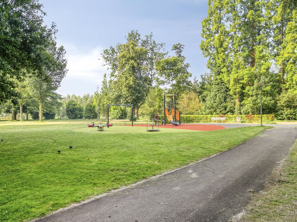Bart Verhallenplein 37, SCHIEDAM