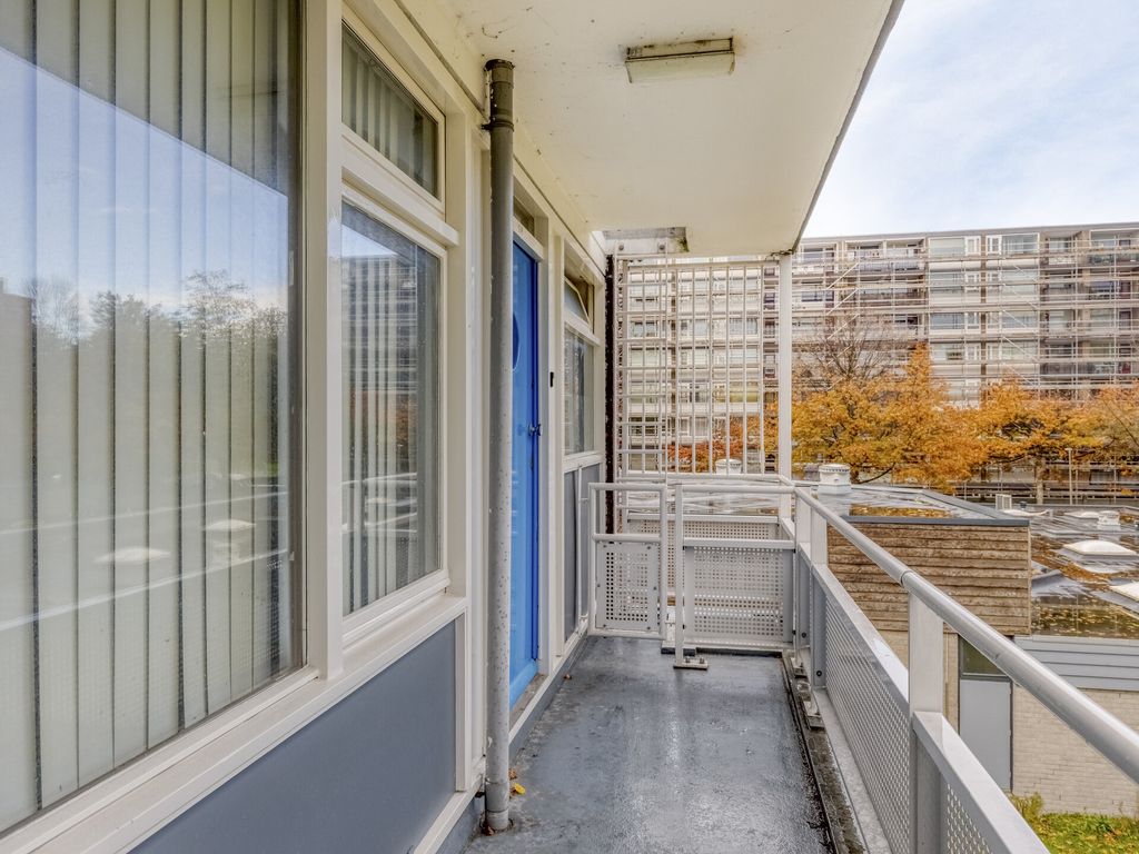 Bart Verhallenplein 38, SCHIEDAM