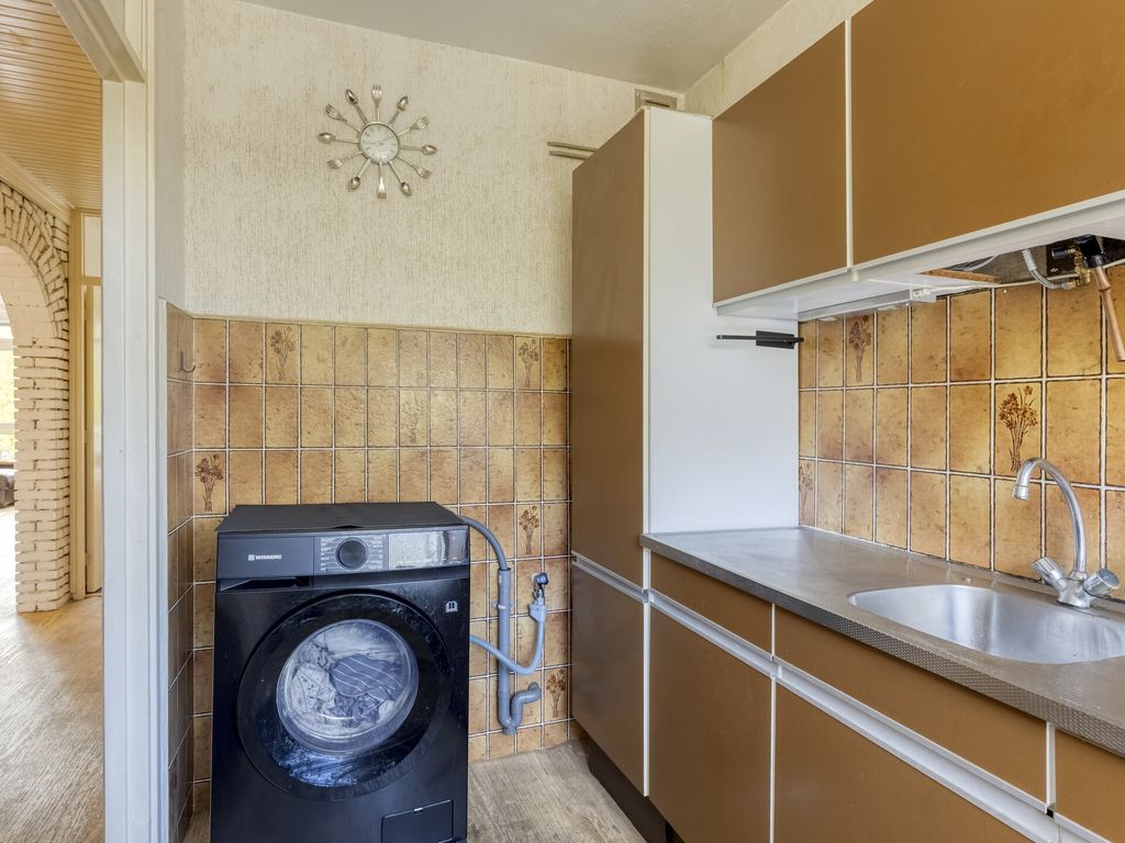 Bart Verhallenplein 38, SCHIEDAM