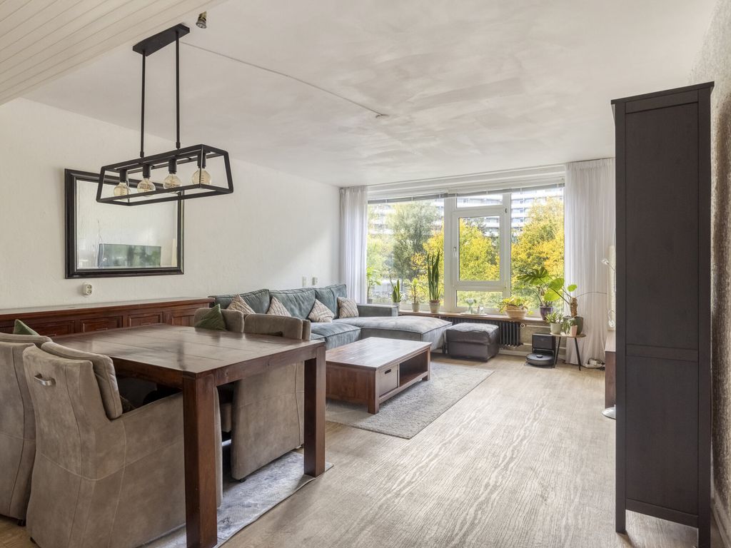 Bart Verhallenplein 38, SCHIEDAM