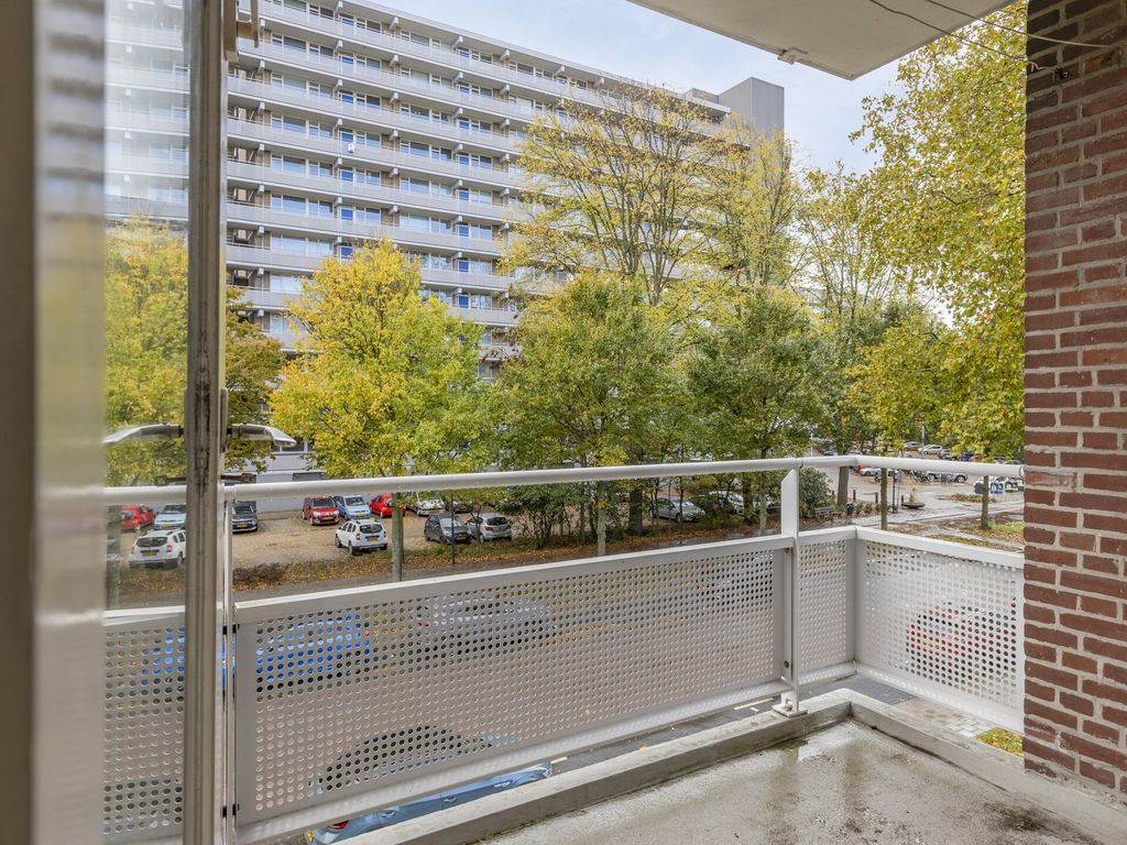 Bart Verhallenplein 38, SCHIEDAM