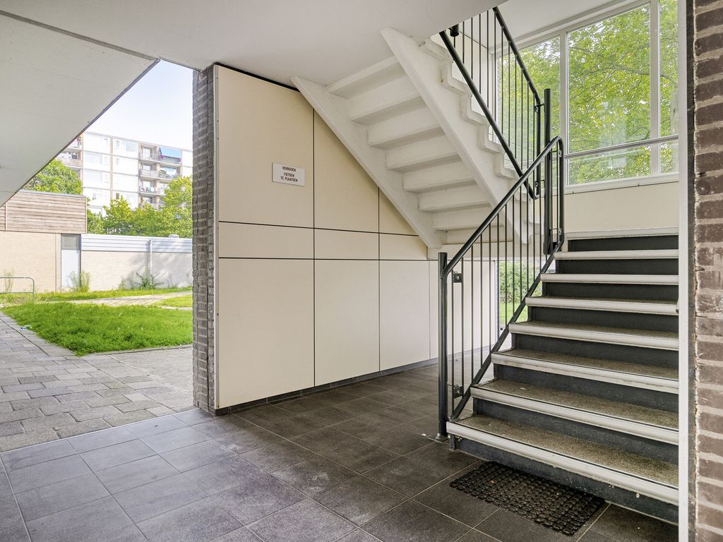 Bart Verhallenplein 38, SCHIEDAM